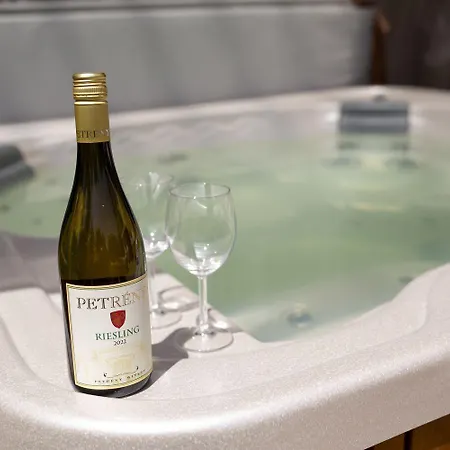 Chillinn Bikaver Casa de hóspedes 4*