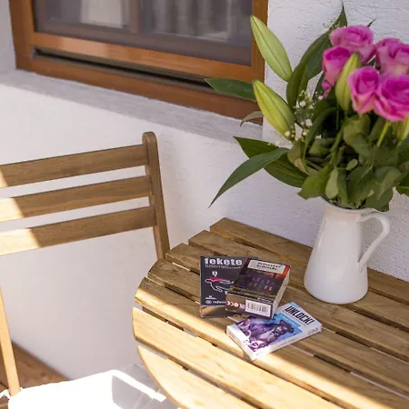 Chillinn Bikavér Affittacamere Eger